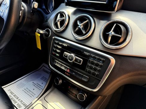 Used 2014 Mercedes-Benz CLA 250 image 36