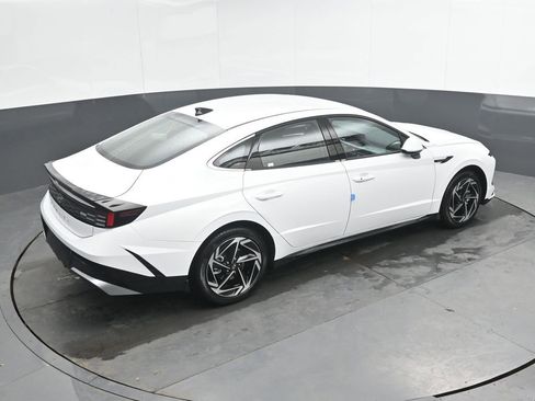 New 2026 Hyundai Sonata SEL FWD image 12