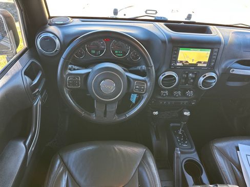 Used 2016 Jeep Wrangler Unlimited Sahara w/ Max Tow Package image 9