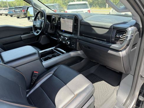 Used 2025 Ford F250 Lariat AWD/4WD image 21