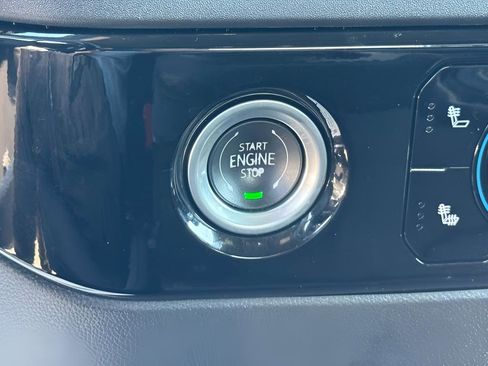 Used 2024 Chevrolet Silverado 1500 LT AWD/4WD image 19