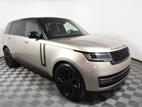 New 2026 Land Rover Range Rover Long Wheelbase SE AWD/4WD image 8