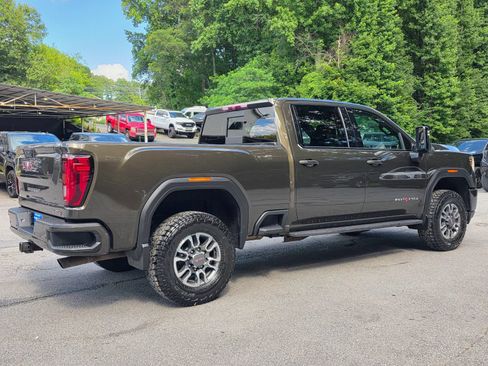 Used 2022 GMC Sierra 2500 AT4 w/ AT4 Preferred Package AWD/4WD image 7
