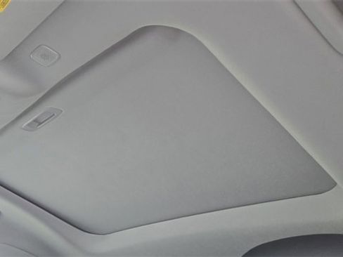 Certified 2024 Toyota Highlander XLE image 17