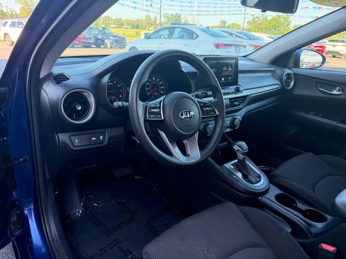 Used 2020 Kia Forte LXS FWD image 12