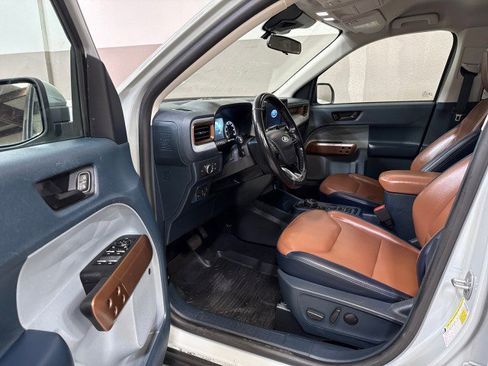 Used 2022 Ford Maverick Lariat w/ Lariat Luxury Package image 12