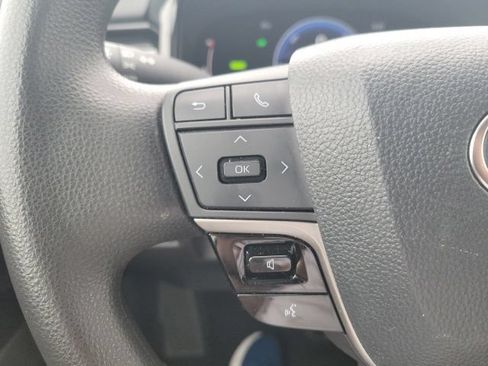Used 2025 Toyota Camry LE FWD image 12