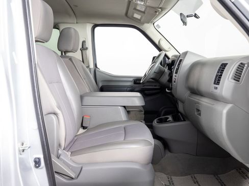 Used 2019 Nissan NV 3500 SV w/ Navigation Package image 21