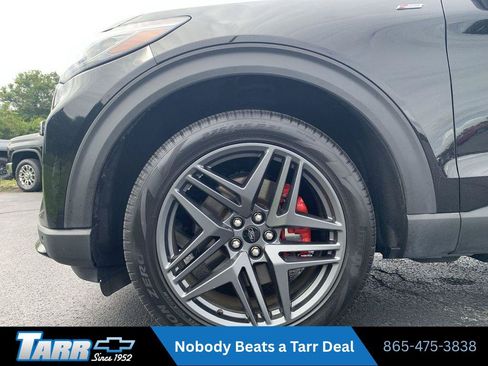 Used 2025 Ford Explorer ST-Line w/ ST-Line Street Pack AWD/4WD image 2
