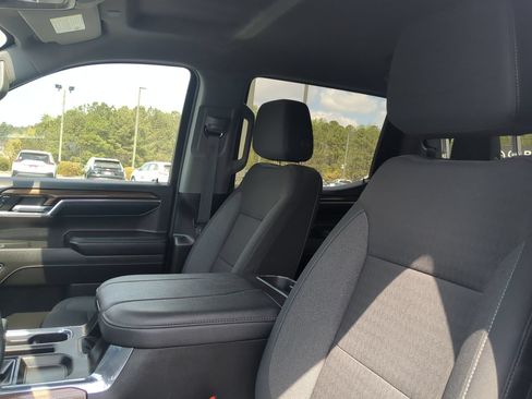 Used 2024 Chevrolet Silverado 1500 RST AWD/4WD image 15
