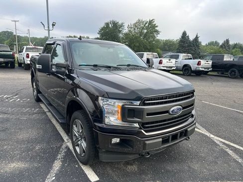 Used 2018 Ford F150 XLT w/ Equipment Group 302A Luxury AWD/4WD image 9