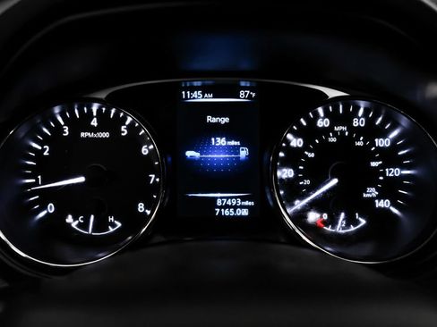 Used 2015 Nissan Rogue SV w/ SV Family Package FWD image 27