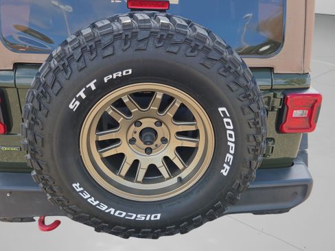 Used 2021 Jeep Wrangler Unlimited Rubicon image 34