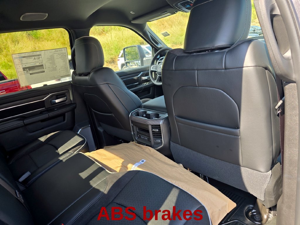 New 2026 RAM 4500 4x4 Crew Cab DRW w/ Laramie Trim Package image 23