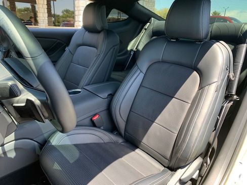 Used 2025 Ford Mustang GT Premium RWD image 25
