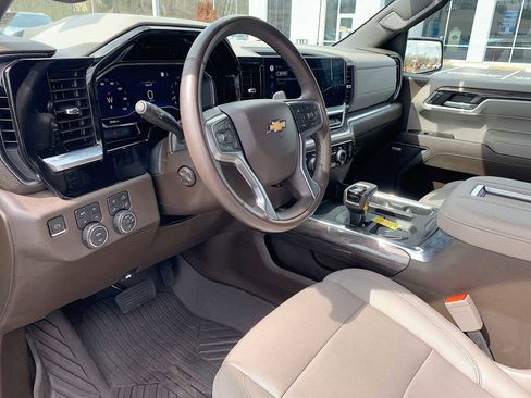 Used 2022 Chevrolet Silverado 1500 LTZ image 10
