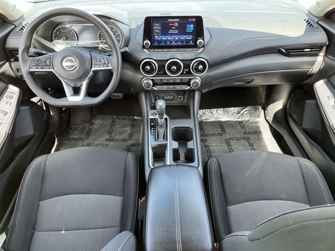 Used 2024 Nissan Sentra SV image 9