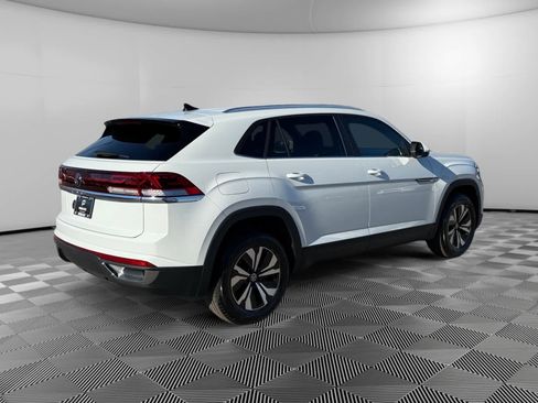 Used 2025 Volkswagen Atlas Cross Sport SE image 5