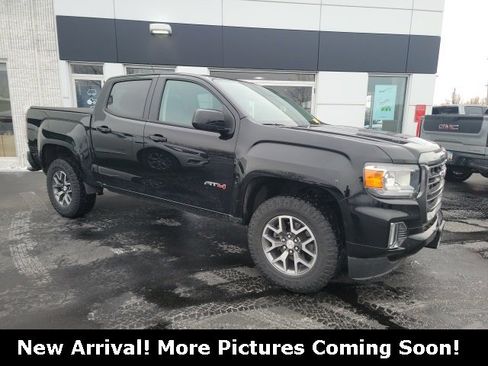 Certified 2022 GMC Canyon AT4 w/ Trailering Package image 1