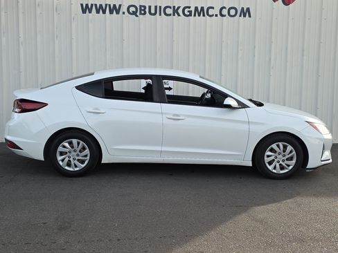 Used 2019 Hyundai Elantra SE w/ Cargo Package image 9