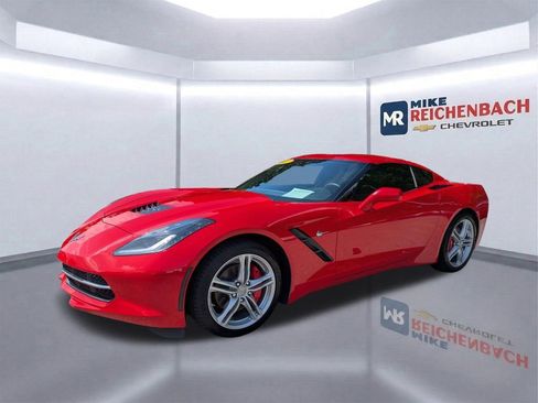 Used 2017 Chevrolet Corvette Stingray Coupe w/ 1LT RWD image 8