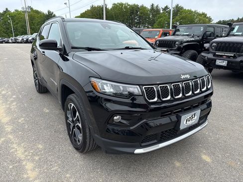 Certified 2023 Jeep Compass Limited w/ Sun and Sound Group AWD/4WD image 7
