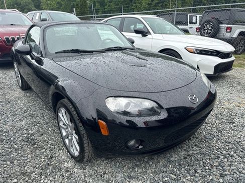 Used 2007 MAZDA MX-5 Miata Touring RWD image 2