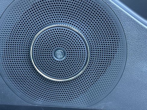 Used 2024 Ford Expedition Limited image 30