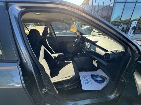 New 2025 Nissan Kicks Play S image 28