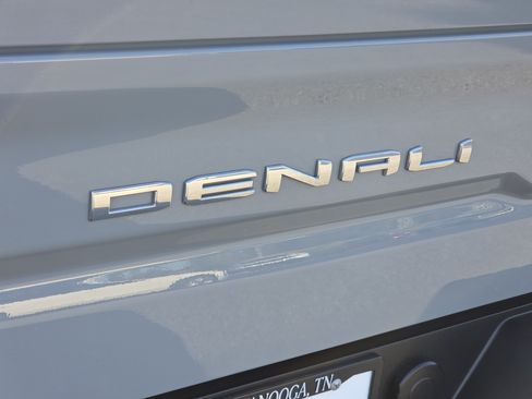 Used 2024 GMC Sierra 1500 Denali w/ Denali Reserve Package AWD/4WD image 5
