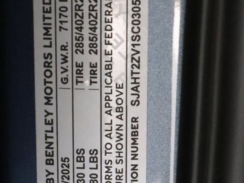 New 2025 Bentley Bentayga Extended Wheelbase image 31