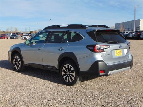 Used 2023 Subaru Outback Limited image 5