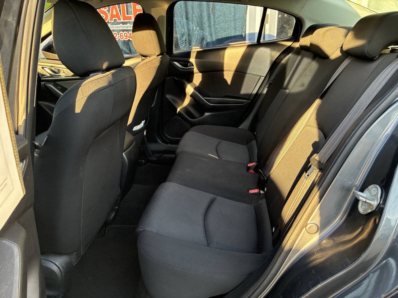 Used 2015 MAZDA MAZDA3 i Sport FWD image 21