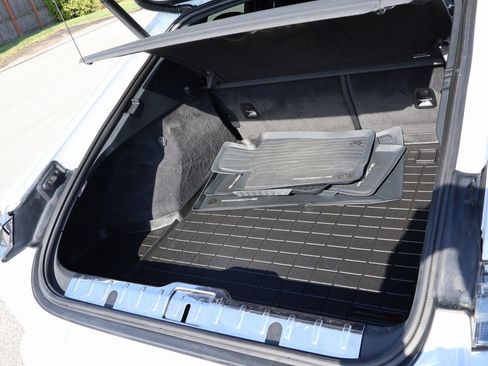 Used 2022 Porsche Panamera 4 Platinum Edition w/ Assistance Package image 17