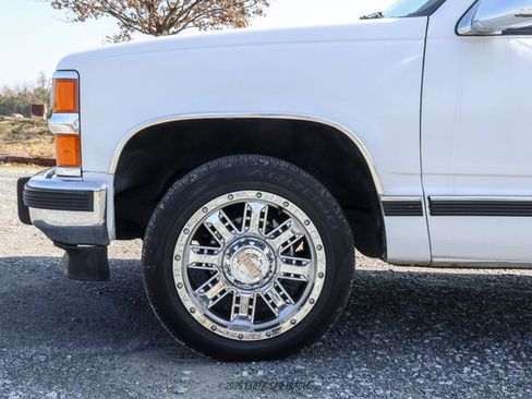 Used 1989 Chevrolet Silverado 1500 2WD Regular Cab image 4