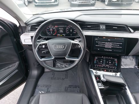 Used 2024 Audi Q8 e-tron Premium Plus w/ Premium Plus Package AWD/4WD image 16