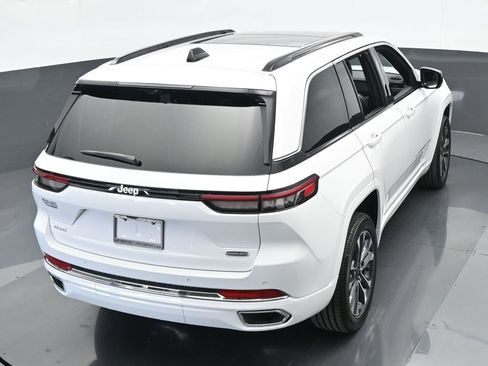 Used 2024 Jeep Grand Cherokee Overland w/ Luxury Tech Group IV image 45