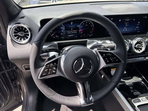 New 2026 Mercedes-Benz GLB 250 image 10