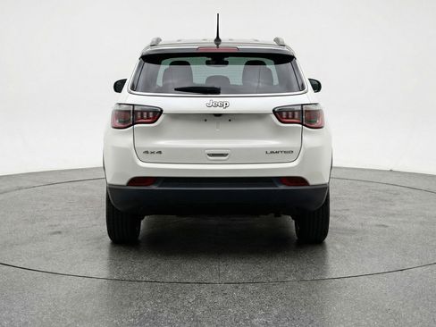 Used 2025 Jeep Compass Limited AWD/4WD image 7
