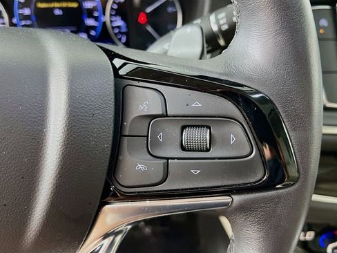 Used 2022 Buick Enclave Premium w/ Experience Buick Package FWD image 36