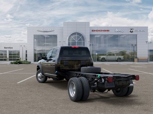 New 2026 RAM 5500 Tradesman w/ Chrome Appearance Group AWD/4WD image 3