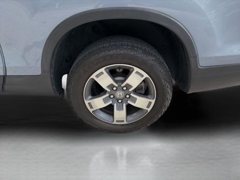 Certified 2024 Honda Ridgeline RTL image 25