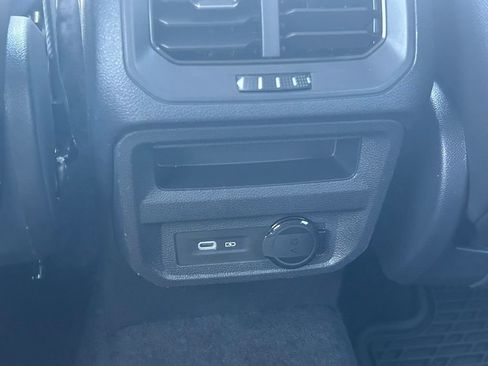 Certified 2023 Volkswagen Tiguan SE R-Line FWD image 41