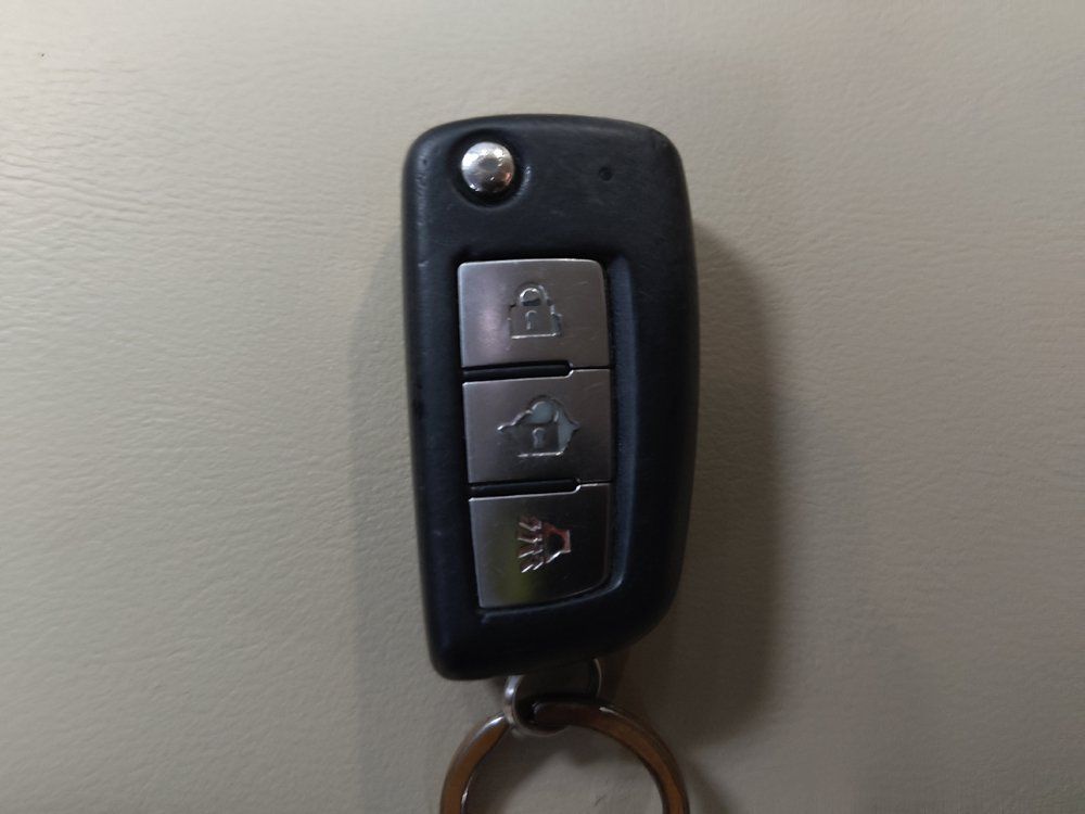 Used 2016 Nissan Rogue S FWD image 32