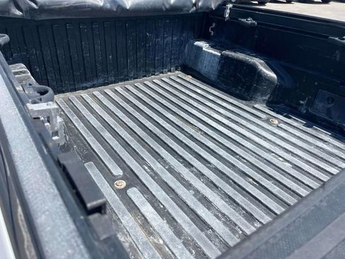Used 2022 Toyota Tacoma SR w/ SR Convenience Package RWD image 11