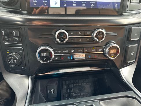 Used 2021 Ford F150 Platinum w/ Equipment Group 701A High AWD/4WD image 39