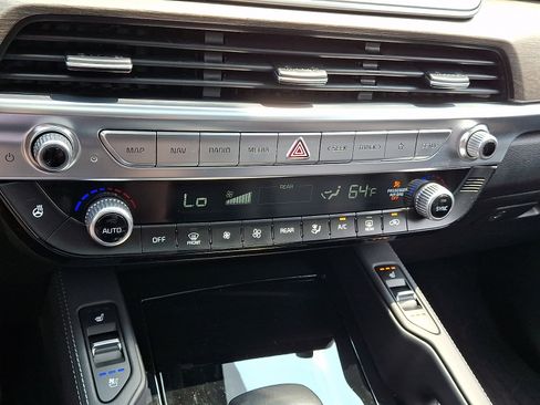 Used 2022 Kia Telluride SX w/ Nightfall Edition Package AWD/4WD image 15