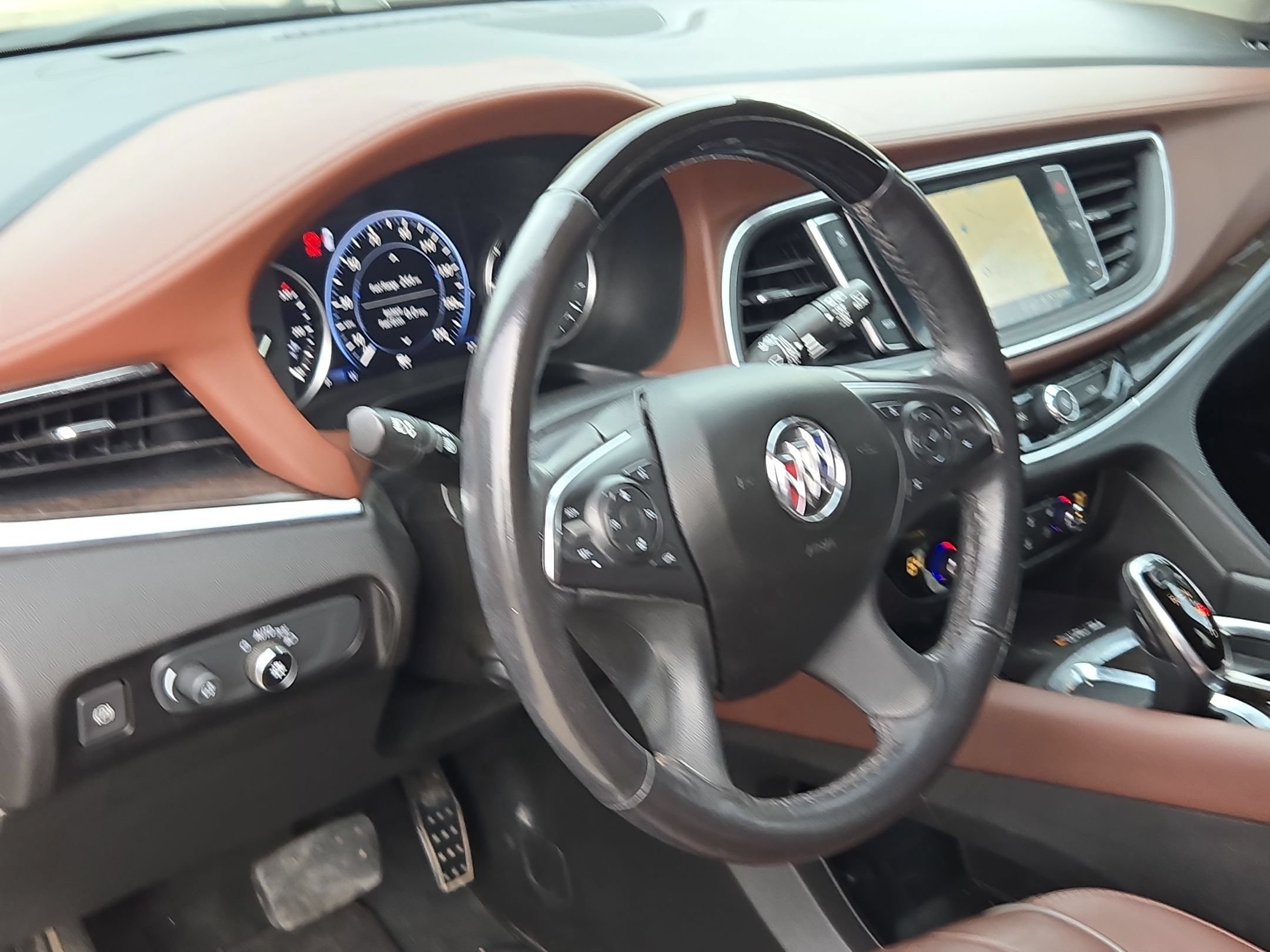Used 2021 Buick Enclave Avenir w/ Avenir Technology Package FWD image 10