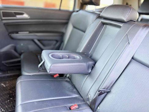 Used 2019 Volkswagen Atlas SE FWD image 17