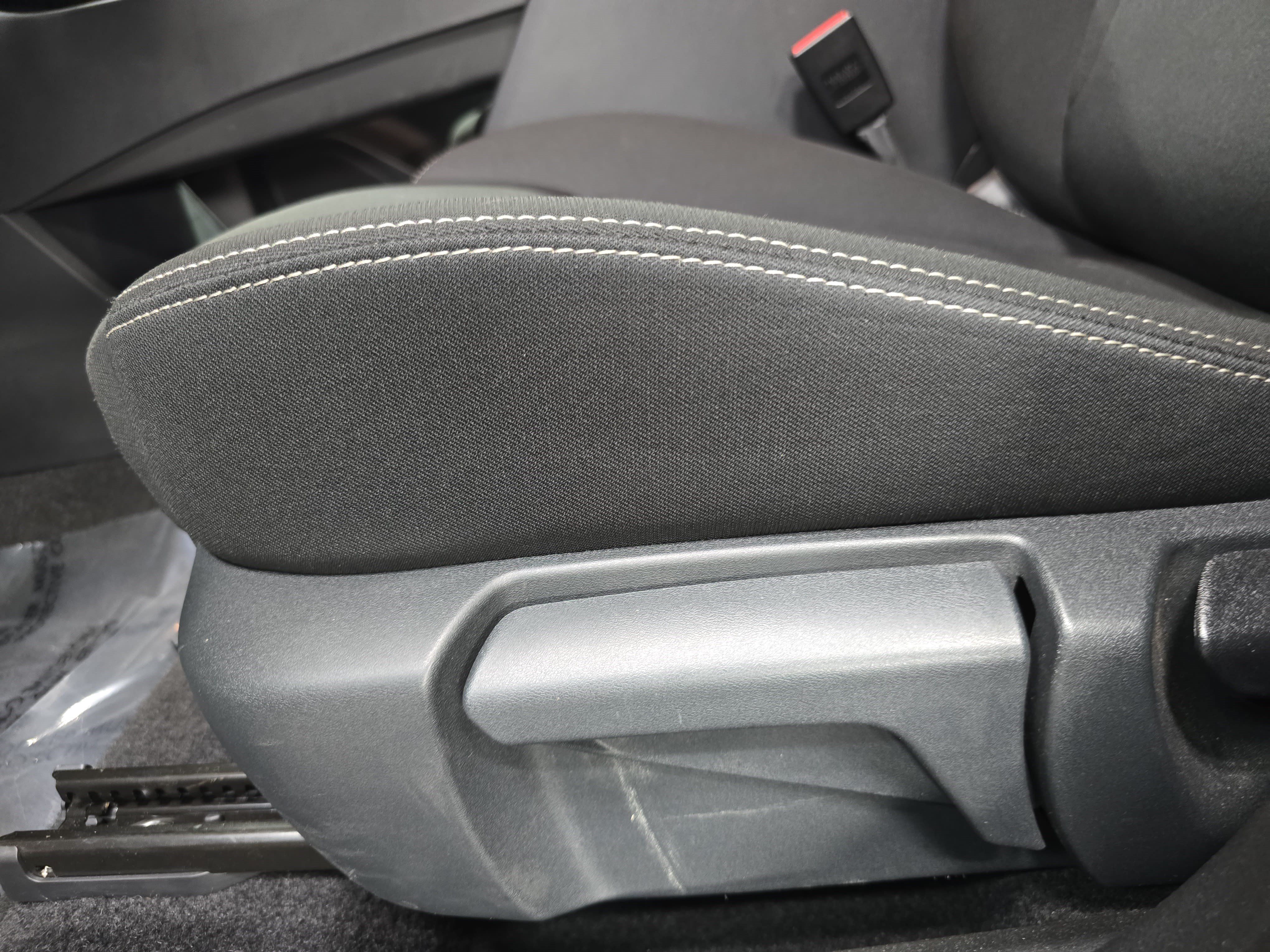 Used 2025 Nissan Rogue S AWD/4WD image 26